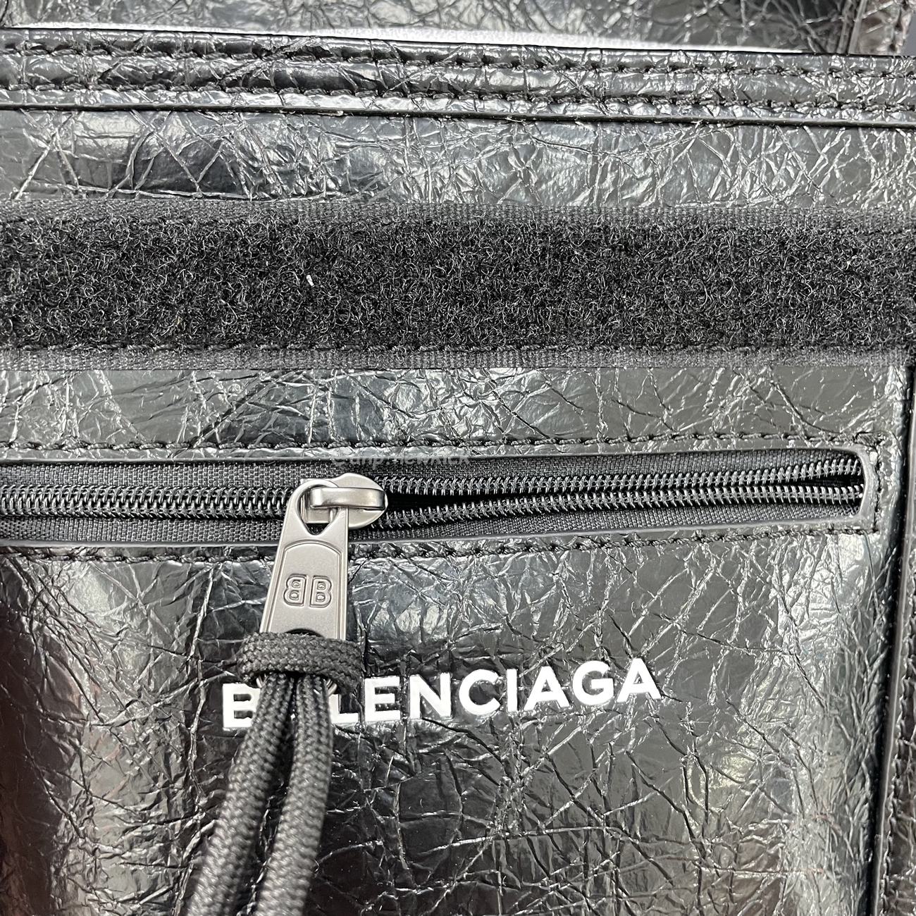 Balenciaga Explorer Arena Cracked Leather Messenger Bag Black (6) - newkick.app